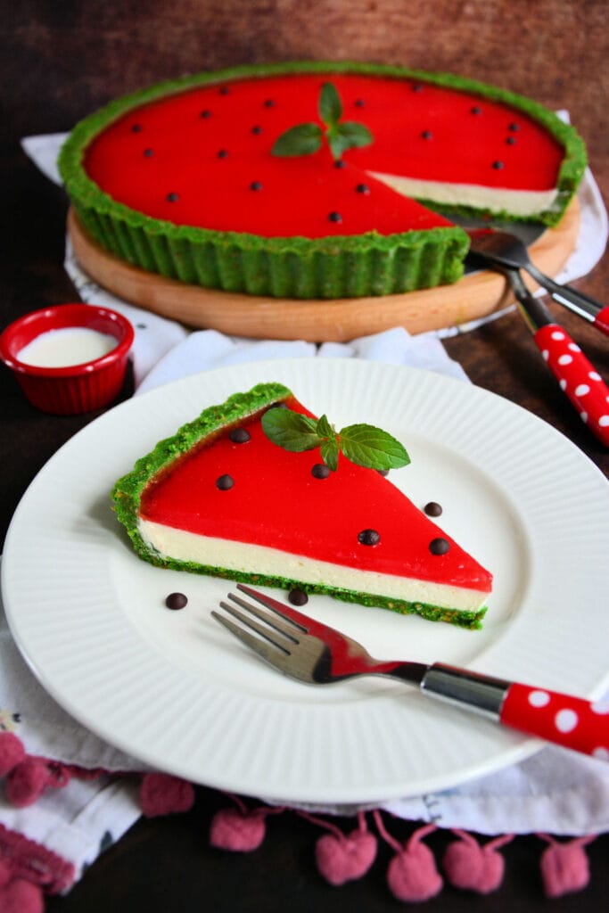 No-bake watermelon tart with vanilla cream filling and fresh watermelon topping | Minja's Kitchen No-bake watermelon tart with vanilla cream filling and fresh watermelon topping