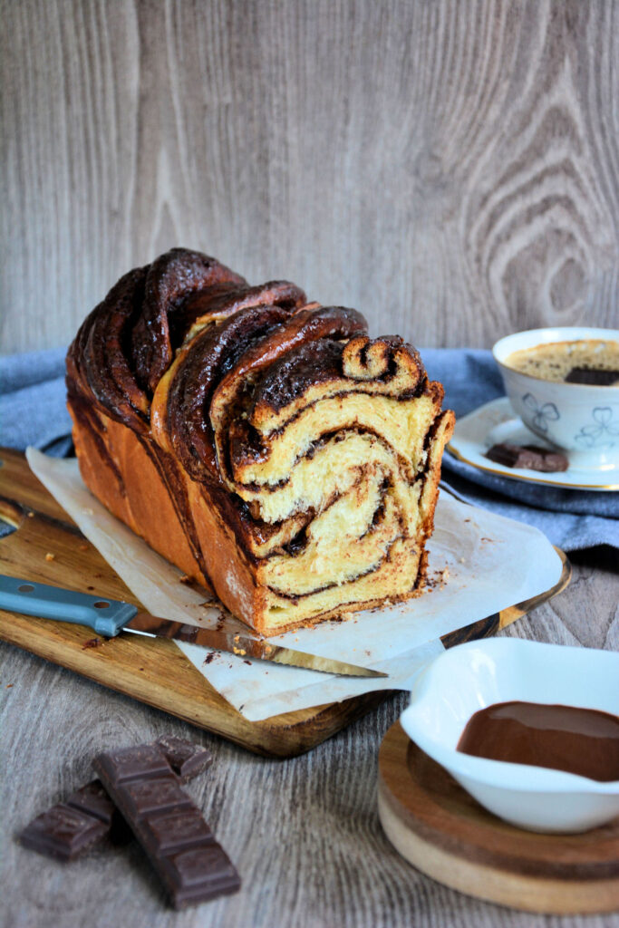 Homemade chocolate babka with braided chocolate layers | Minja's Kitchen Homemade chocolate babka with braided chocolate layers