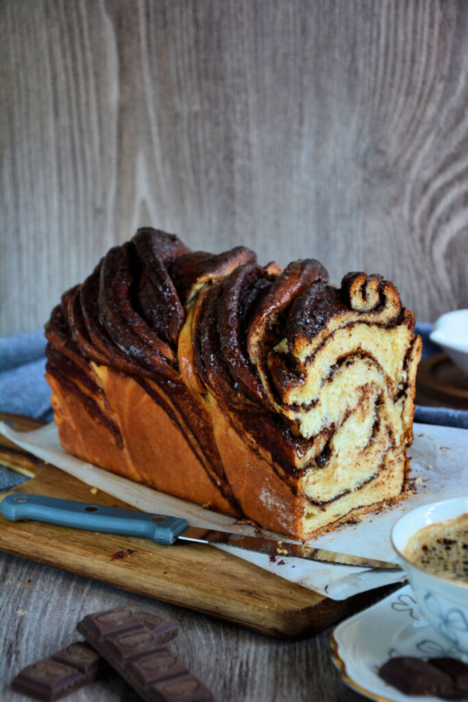 Homemade chocolate babka with braided chocolate layers | Minja's Kitchen Homemade chocolate babka with braided chocolate layers